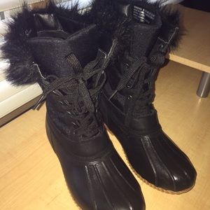 Show Dazzle Fur Trim Boots